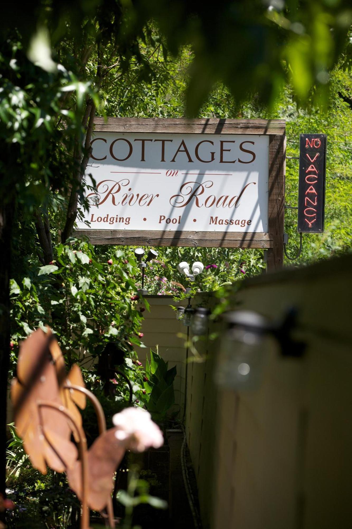 Cottages On River Road Guerneville Exterior photo