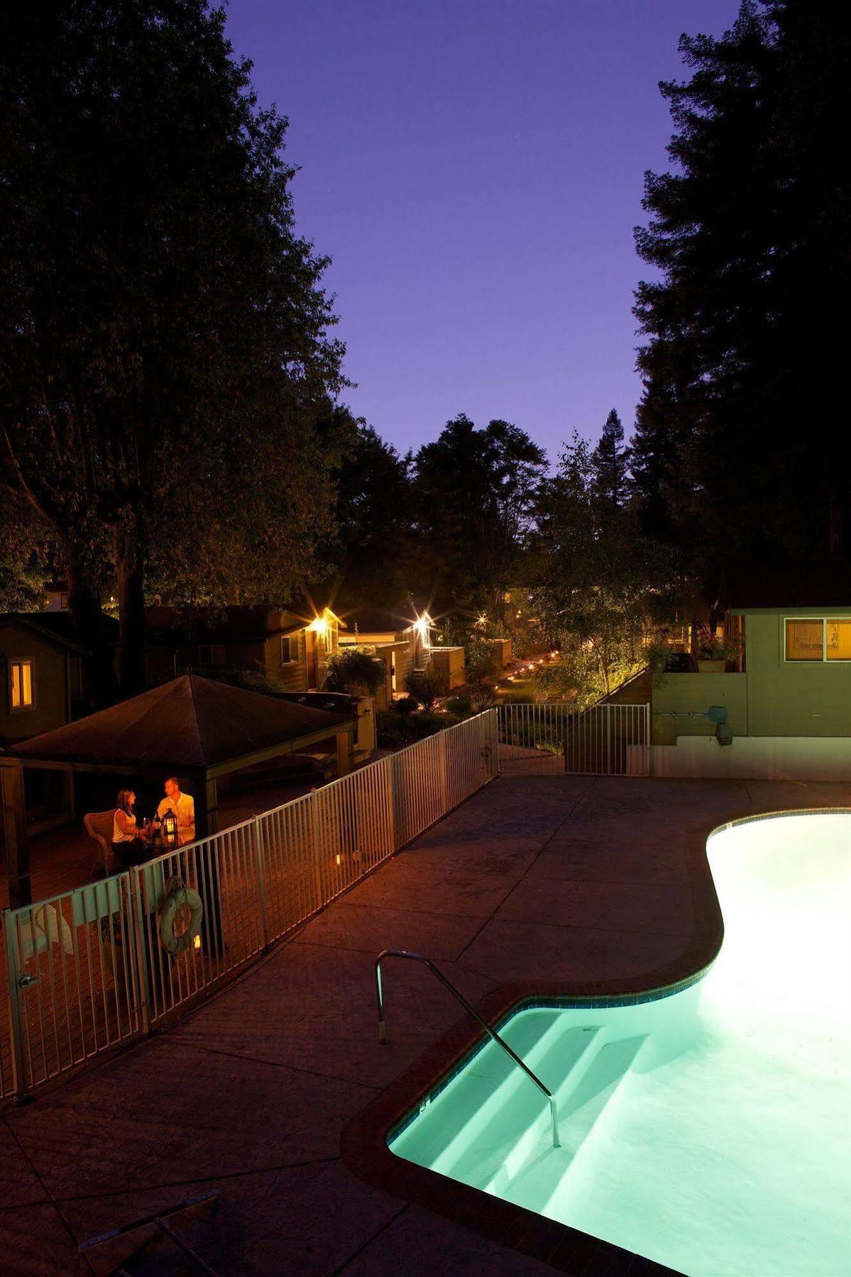 Cottages On River Road Guerneville Exterior photo